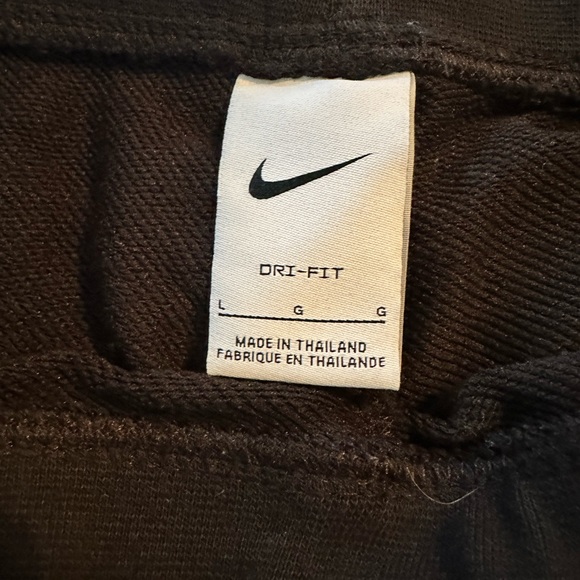 Nike Joggers - Picture 2 of 4